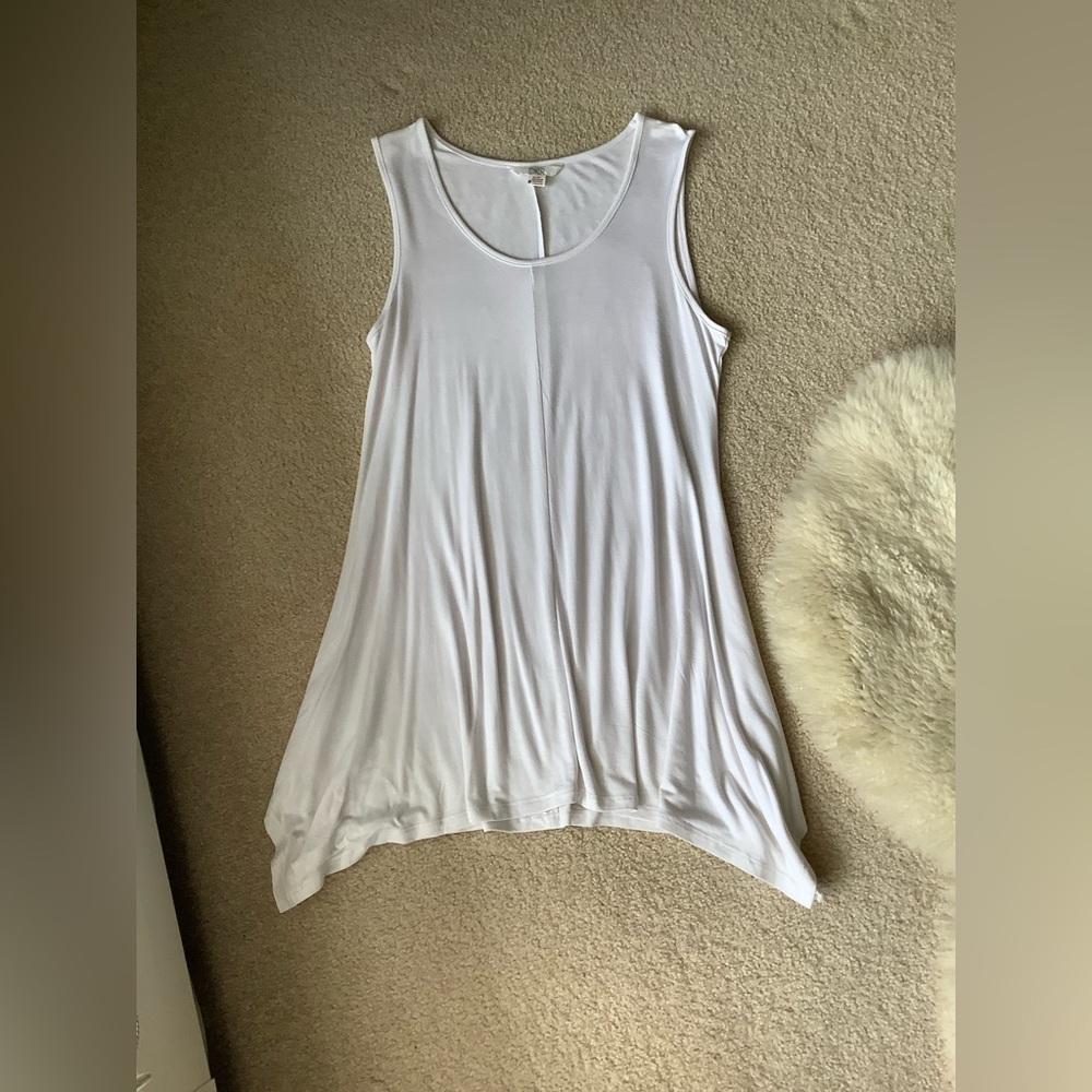 Women's White Sleeveless Top